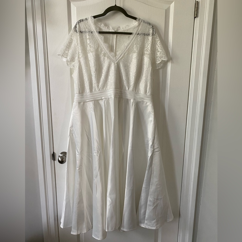 EVERPRETTY WHITE GOWN